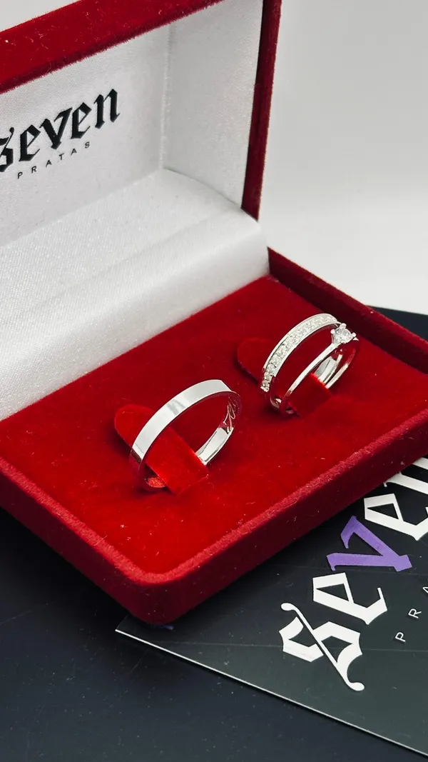 Aliança 3MM Cravejada + Solitário (Brinde) 