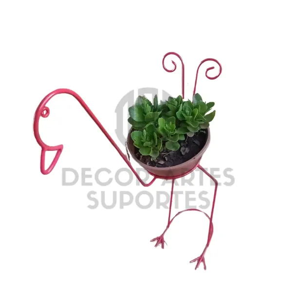 Suporte para planta com design de um flamingo.