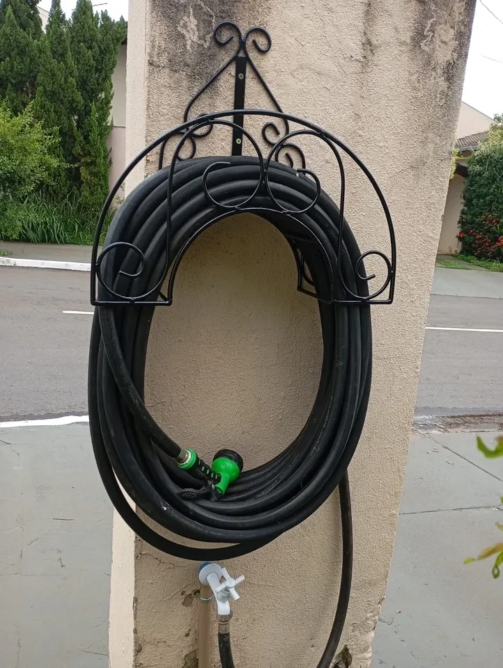 Suporte para mangueira de jardim  - 1