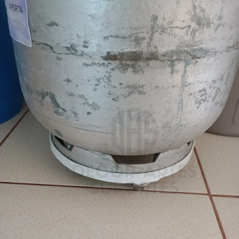 Suporte para botijão de gás com rodinhas de silicone - 3