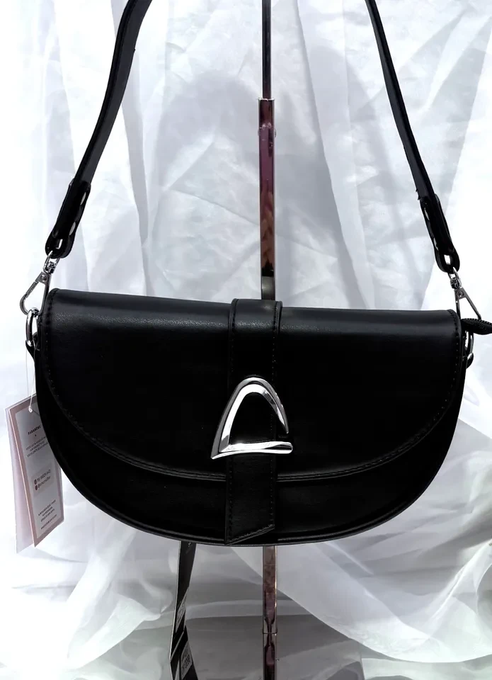 BOLSA BAGUETE COM FIVELA PRATA ESTRUTURADA PRETA - BOL 182 - 2