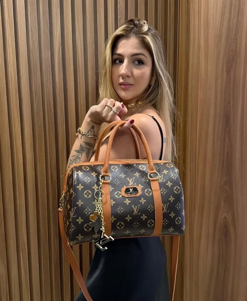 BOLSA BAU DOCTOR MÉDIO ESTRUTURADO LOUIS VUITTON ALCA MAO - BRL 150 - 1