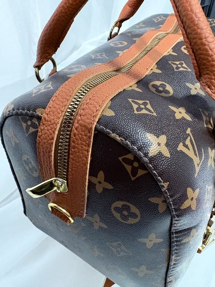 BOLSA BAU DOCTOR MÉDIO ESTRUTURADO LOUIS VUITTON ALCA MAO - BRL 150 - 3