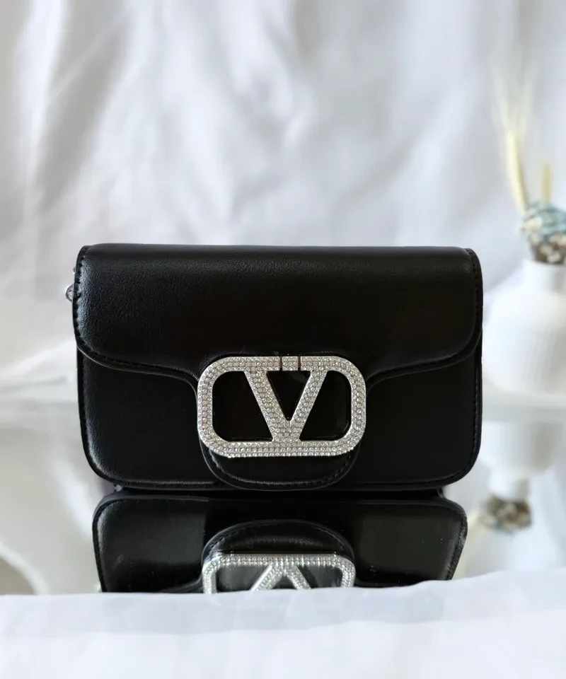 BOLSA PRETA  COM STRASS - BOL 189 - 3