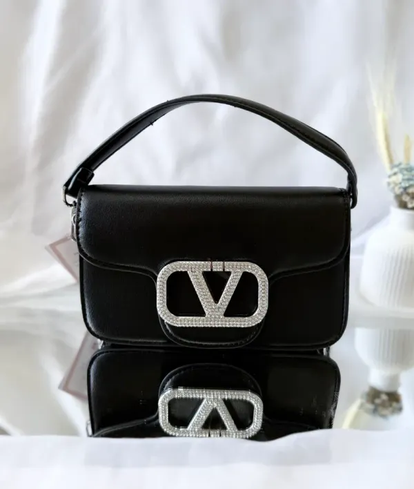 BOLSA PRETA  COM STRASS - BOL 189