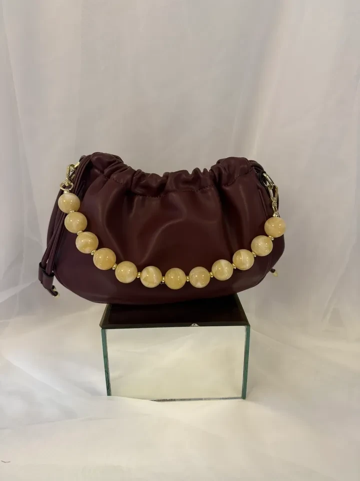 BOLSA MÉDIA VINHO DETALHE EM PÉROLA - 1