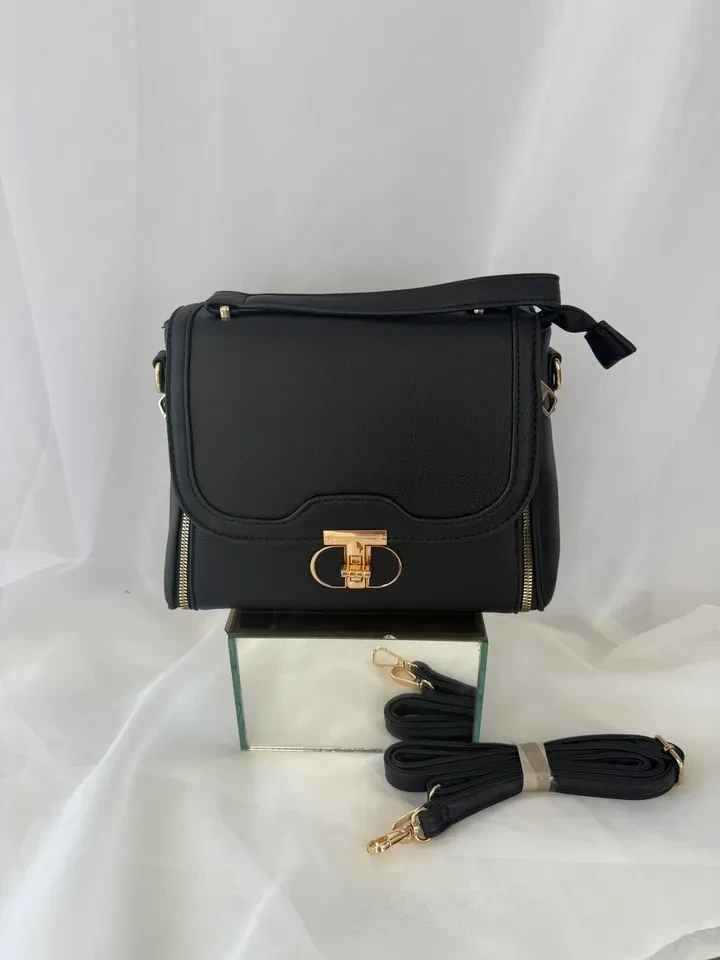 BOLSA MÉDIA PRETA ACOMPANHA LENÇO E ALÇA - 2