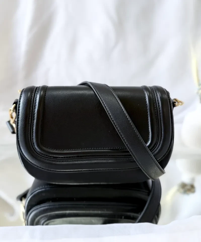 BOLSA PEQUENA PRETA ESTRUTURADA - BOL 138M - 2