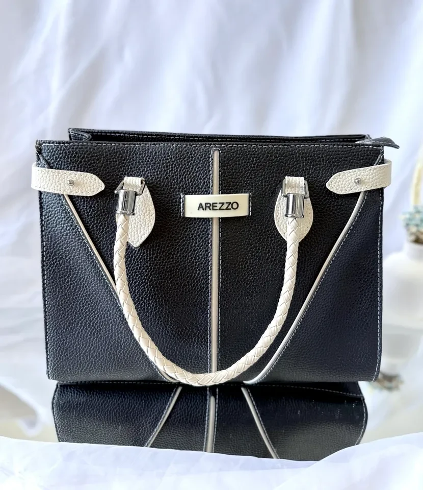 BOLSA GRANDE PRETA COM OFF WHITE AREZZO - BRL 086 - 3