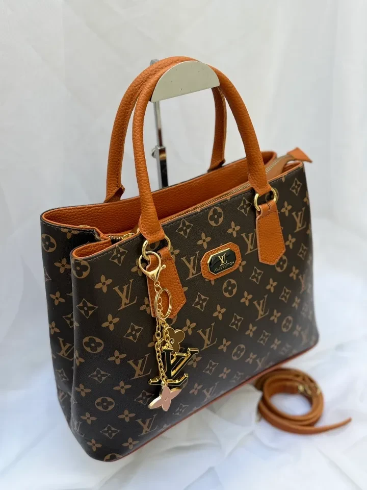 BOLSA MARROM COM CARAMELO LOUIS VUITTON - 1