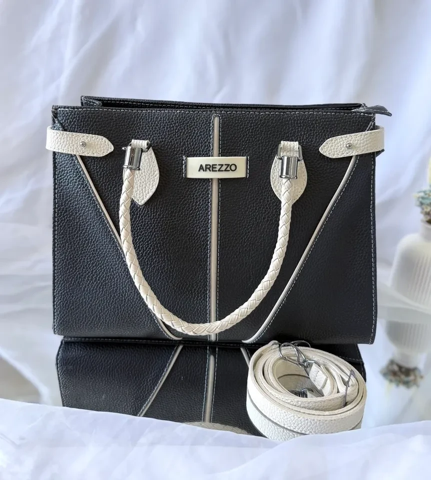 BOLSA GRANDE PRETA COM OFF WHITE AREZZO - BRL 086 - 2