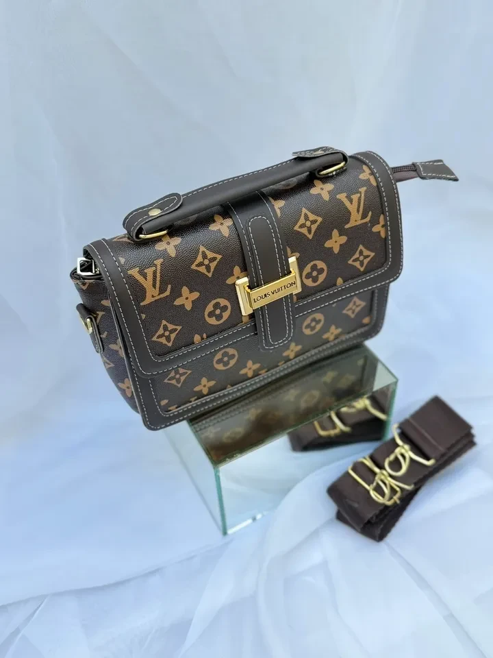BOLSA MARROM MÉDIA LOUIS VUITTON - 3