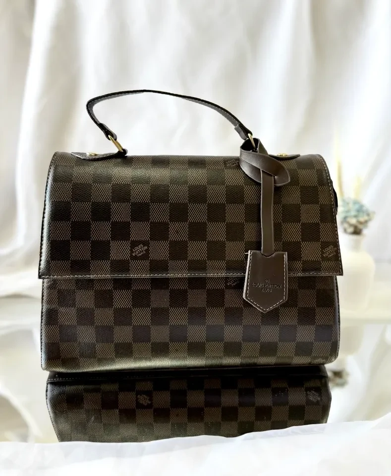 BOLSA MÉDIA MARROM ESTRUTURADA LOUIS VUITTON - BRL 135 - 1