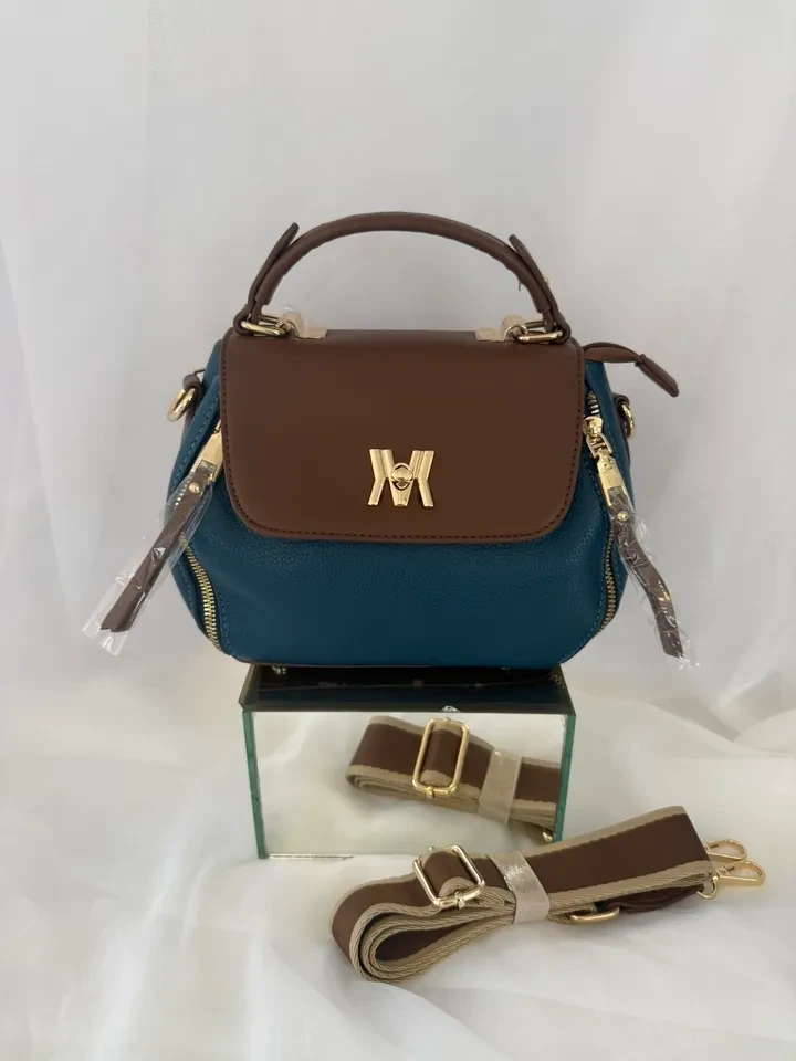 BOLSA MÉDIA AZUL COBALTO COM MARROM - BOL 134M - 1