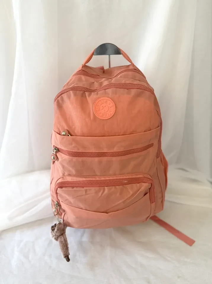 MOCHILA KIPLING IMPERMEAVEL ROSA COM CHAVEIRO  - BRL 112 - 3