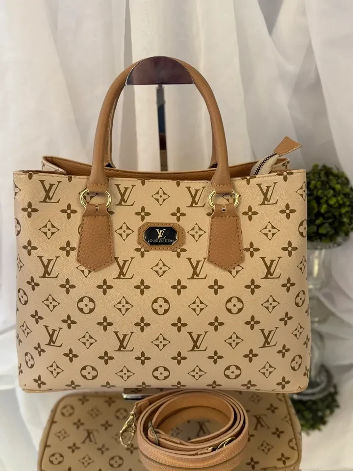 BOLSA GRANDE LOUIS VUITTON BEGE ESTRUTURADA - BRL 088 - 1