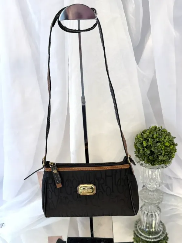 BOLSA PEQUENA PRETA VICTOR HUGO - BRL 072