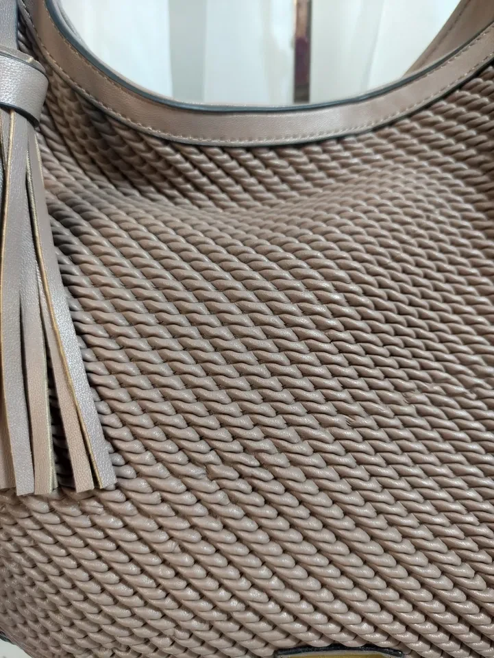 BOLSA GRANDE CAPUCCINO COM PINGENTE EM COURO - BOL 087 - 2