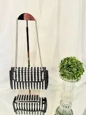 BOLSA FESTA PRETA COM PEDRAS ALÇA EM CORRENTE - BOL 110 - 1