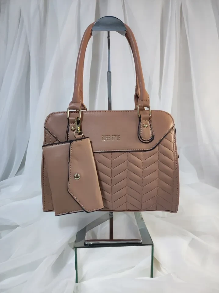 BOLSA MÉDIA ROSE ACOMPANHA ALÇA EM COURO E NECESSAIRE - SSL 011 - 1