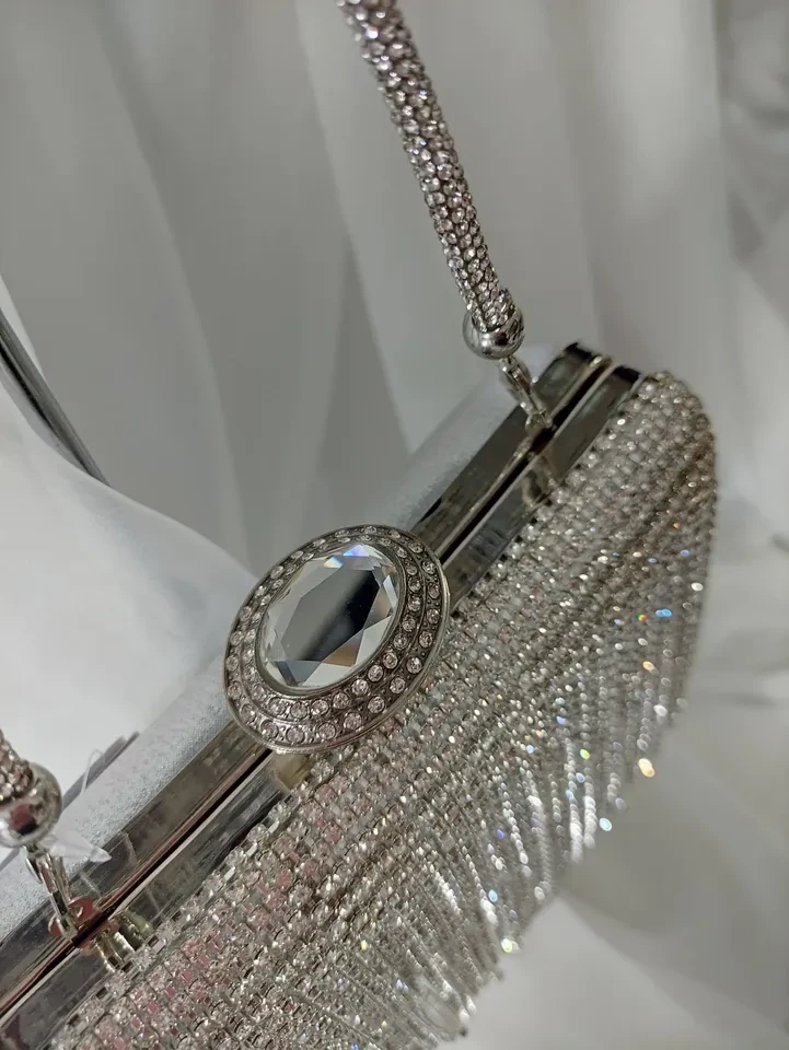 BOLSA FESTA PRATA COM CASCATA DE STRASS - BOL 141 - 2