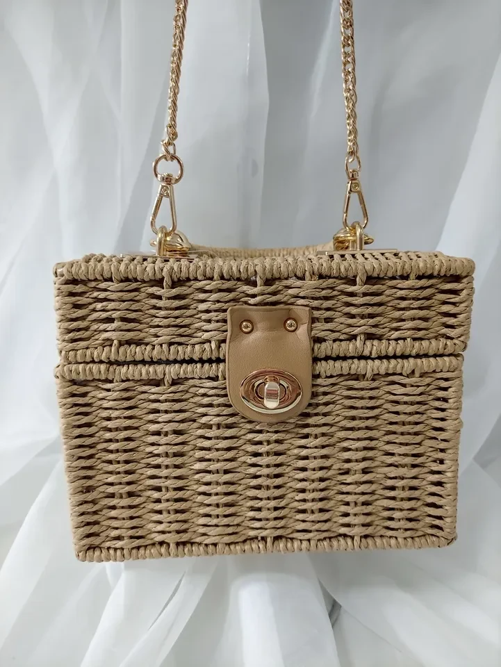 BOLSA BAÚ ESTRUTURADO PALHA, ALÇA DE MAO E ALÇA CORRENTE  - BOL 102 - 1