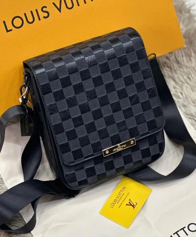 BOLSA TIRACOLO PRETA LOUIS VUITTON - BRL 101 - 2