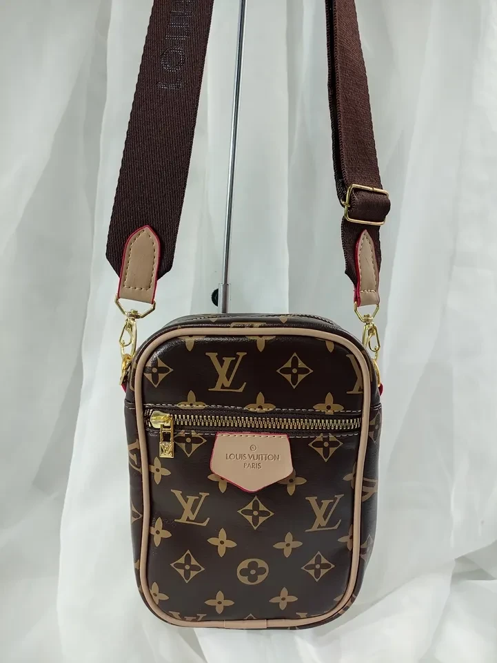 BOLSA POCHETE MARROM LOUIS VUITTON  - 1