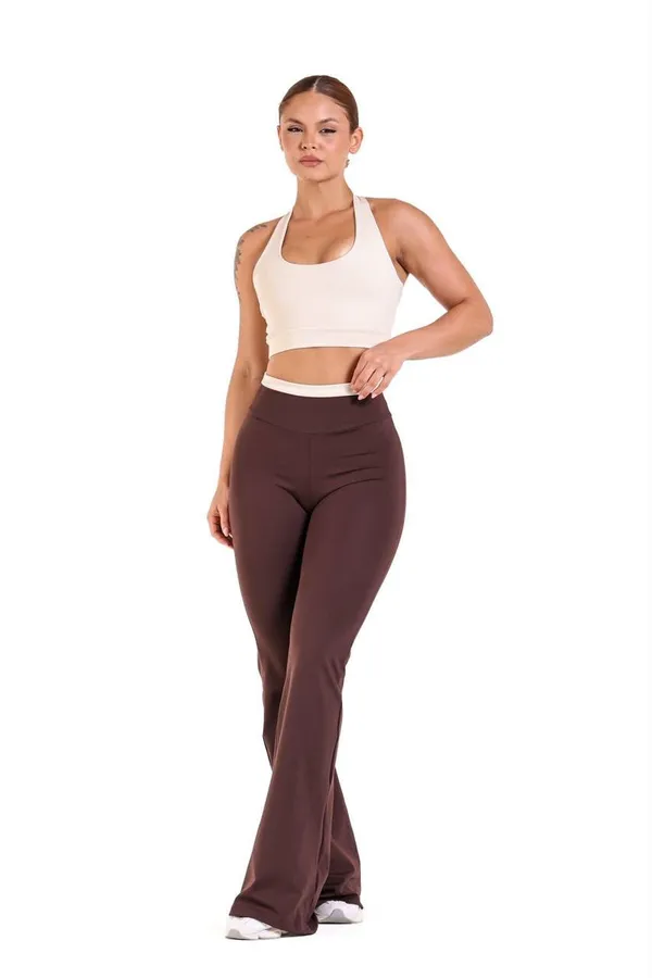 Conjunto Calça Flare e Top - Marrom e Off White - imagem 1
