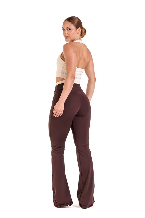 Conjunto Calça Flare e Top - Marrom e Off White - imagem 2