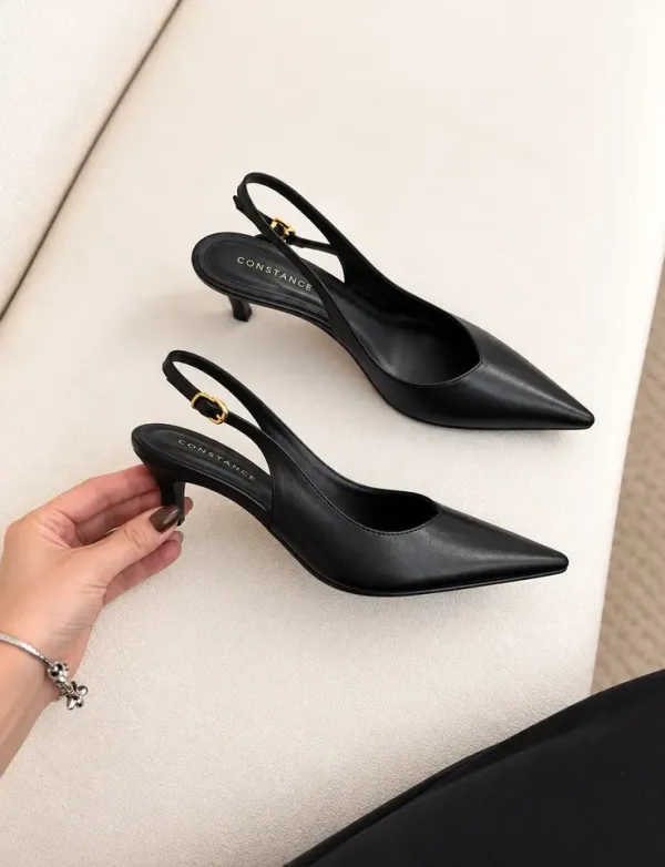 Scarpin slingback couro 
