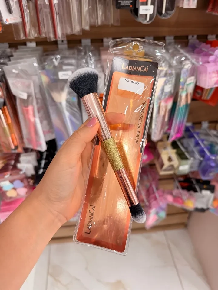 Pincel duplo de blush e corretivo  - 1
