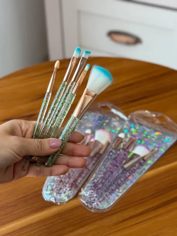 Kit de pincéis com glitter (05 unds) - 1