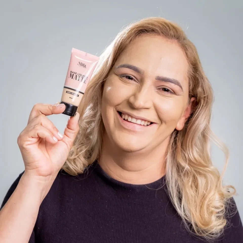 Base líquida matte MILLA MAKEUP – cor JU  - 3