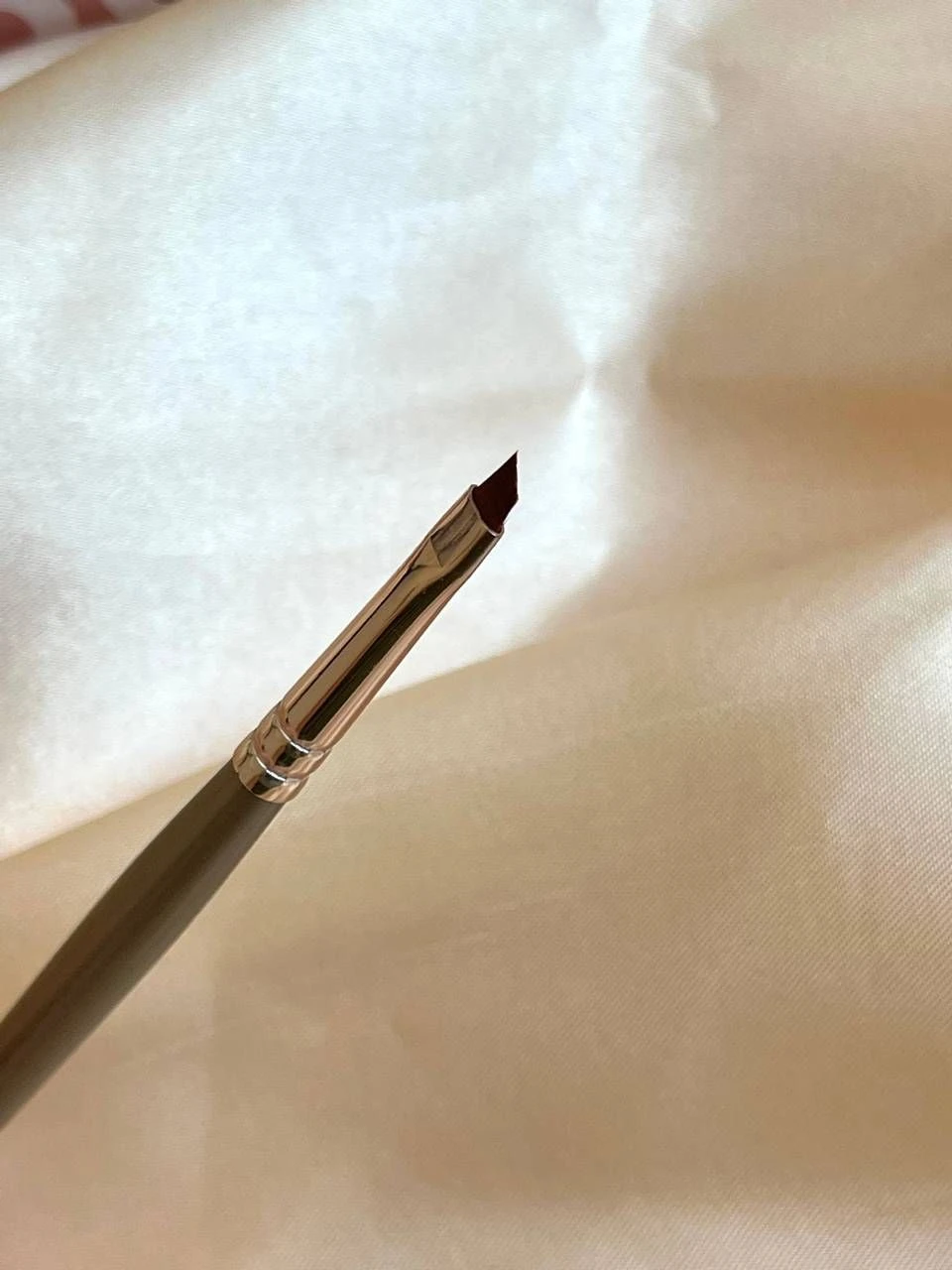 Pincel chanfrado para delineado - IKKO Makeup (80263C) - 4