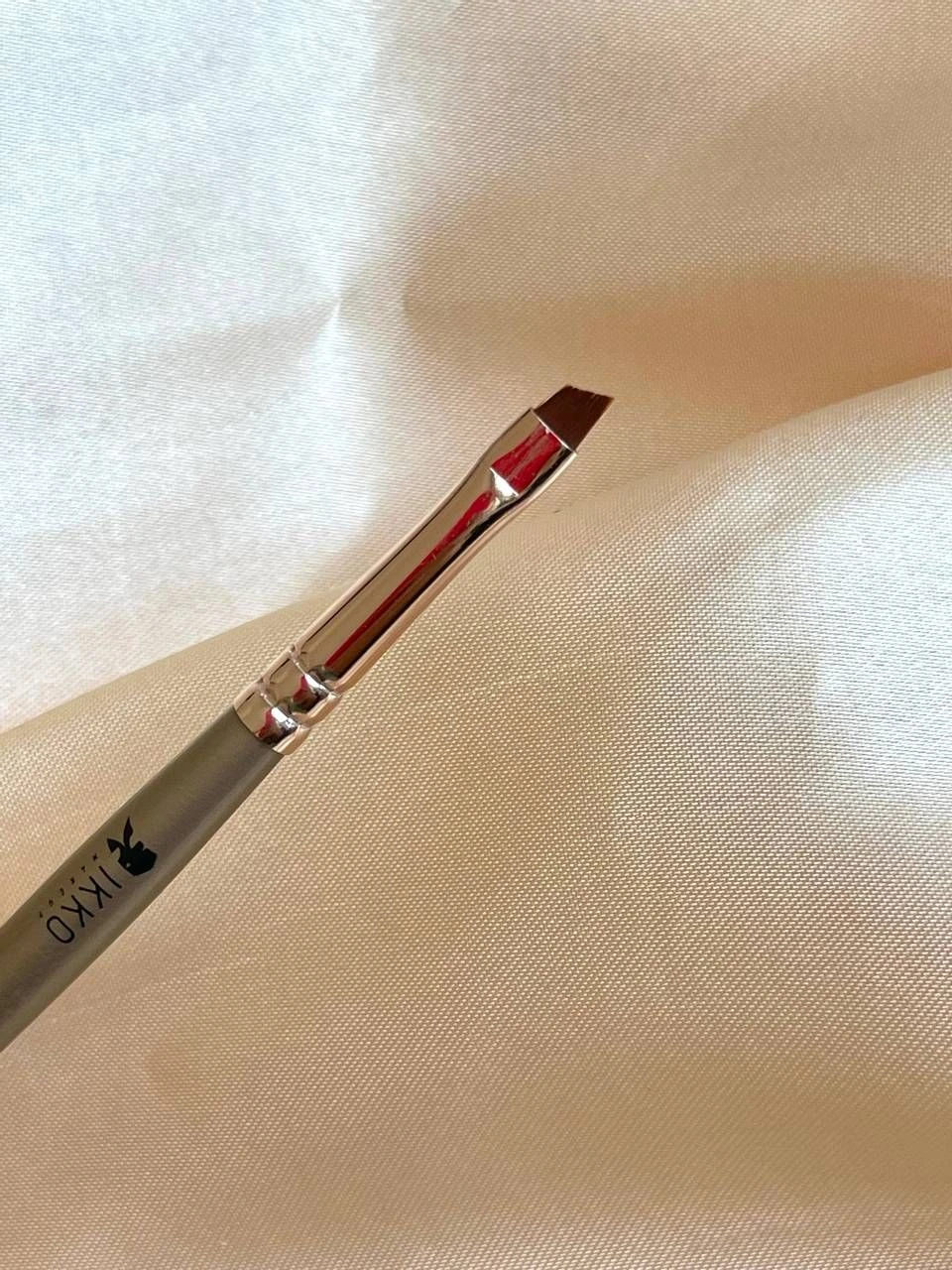 Pincel chanfrado para delineado - IKKO Makeup (80263C) - 3