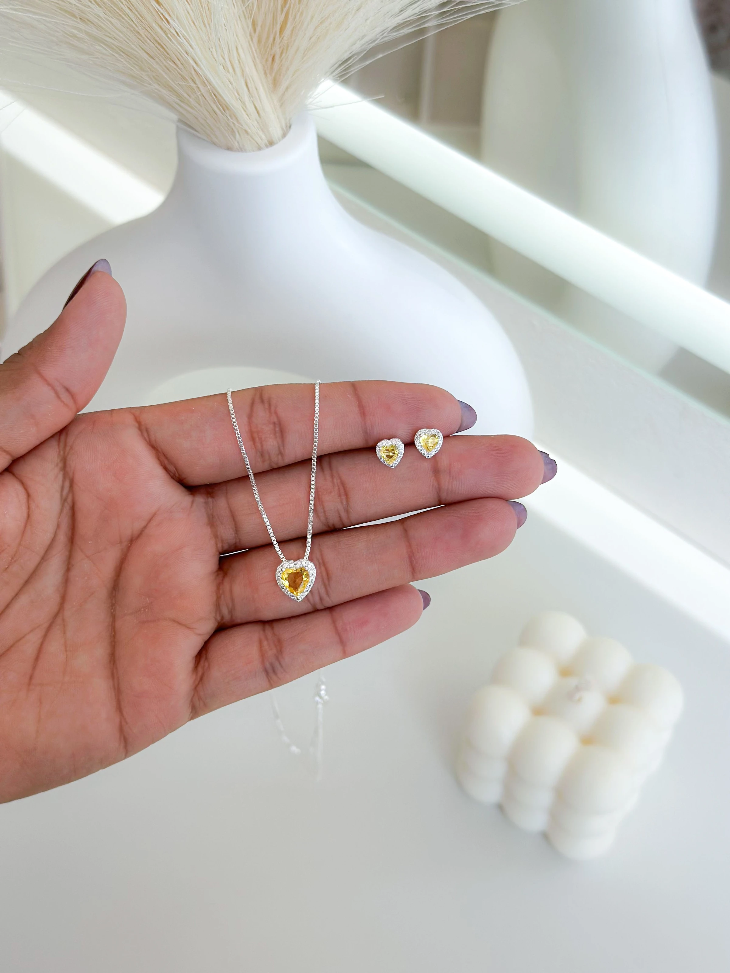 Conjunto coração amarelo + borda cravejada  - 2