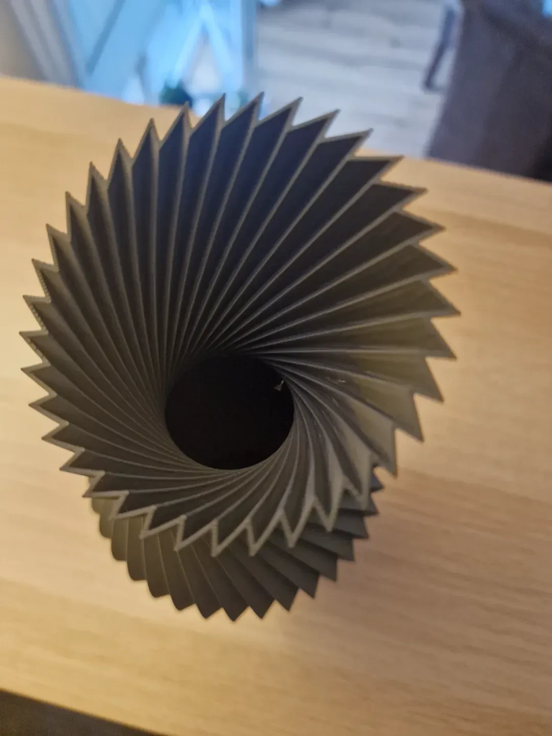 Vaso Decorativo Origami Twist – Design Escultórico Plissado - 4